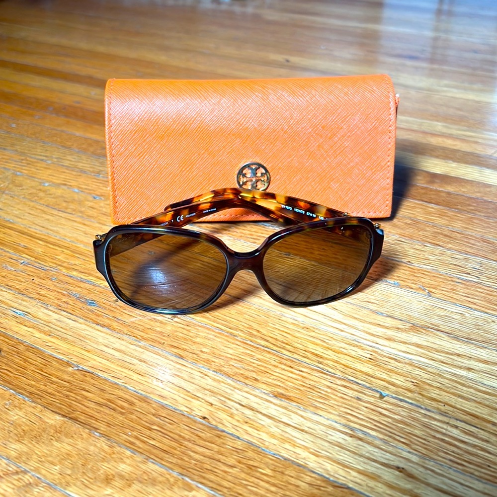Tory Burch TY7073 Sunglasses